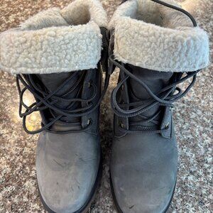 Womens Size 7 Fall Winter Boots